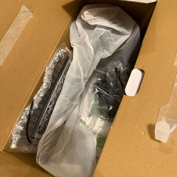 Automatic Chicken Coop Roll-up Door w/ Solar Remote Timer Night Vision - Picture 2 of 8